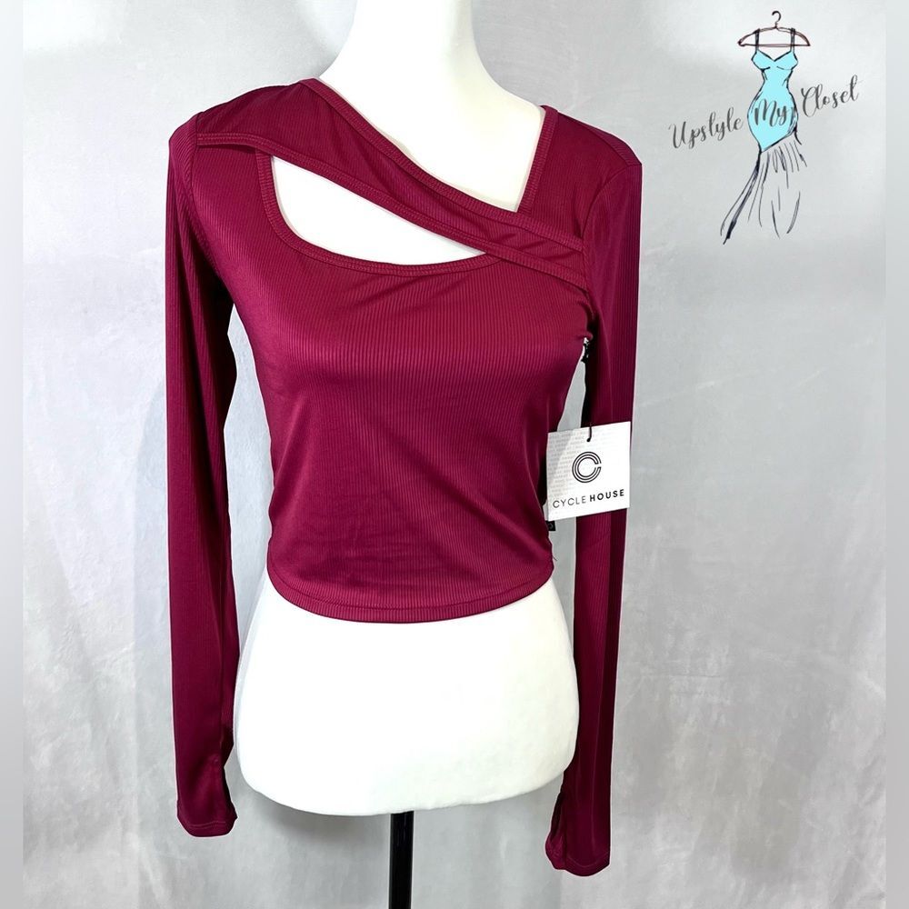 Cycle House long sleeve burgundy slanted cutout active crop top size small